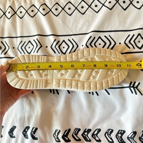 NWOT SHEIN Slip On Shoes - Picture 2 of 5